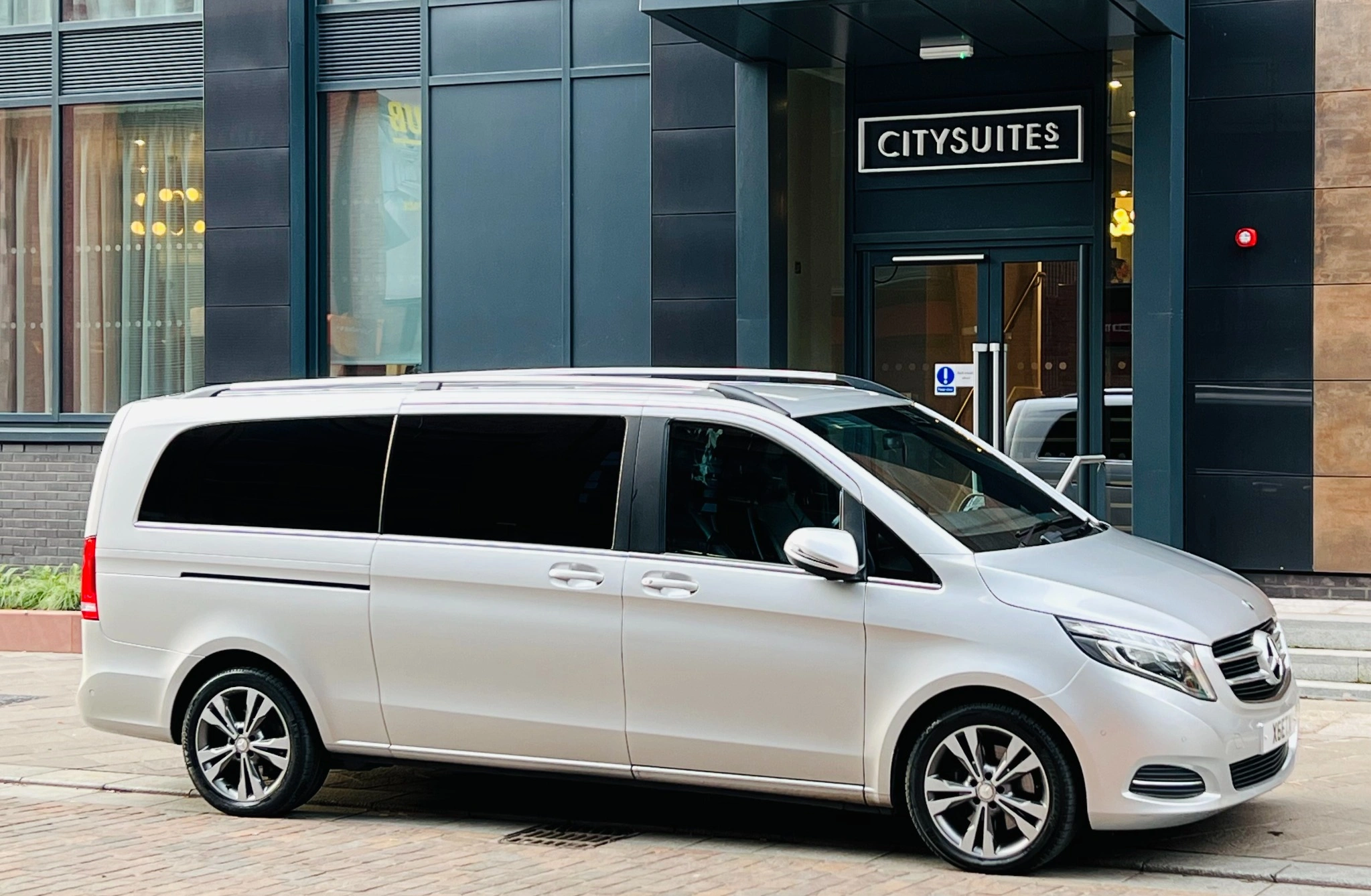 Hourly chauffeur hire Manchester